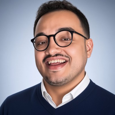Ash Taherian, headshot